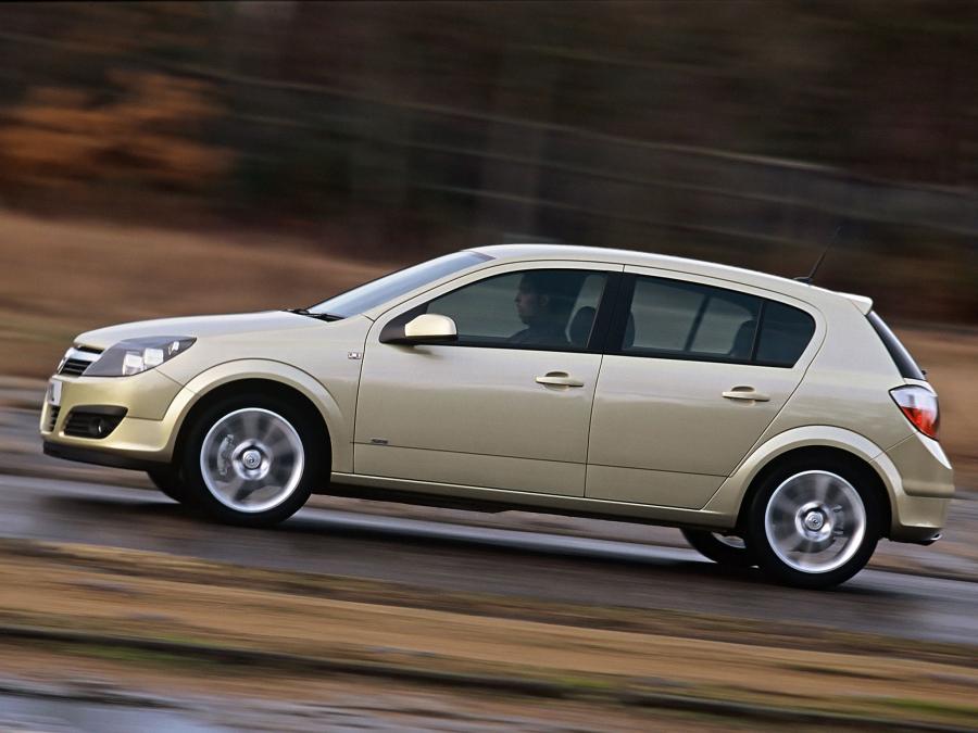  Vauxhall Astra 5-Door 2004 года  (фото 3 из 14)